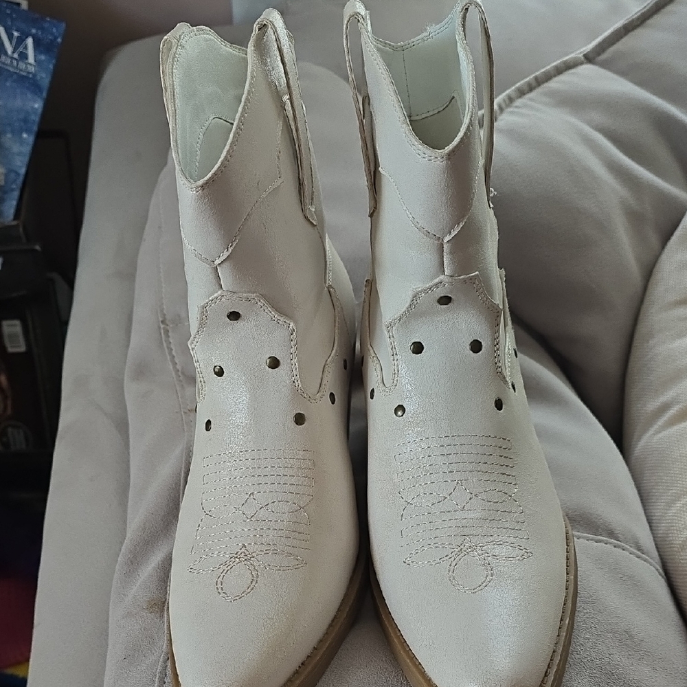 White Ankle Boots Minimalist Design